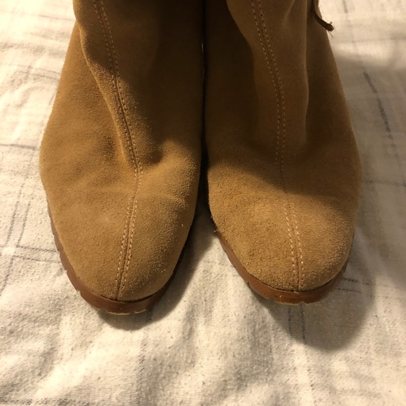 Boots - Picture 3 of 4